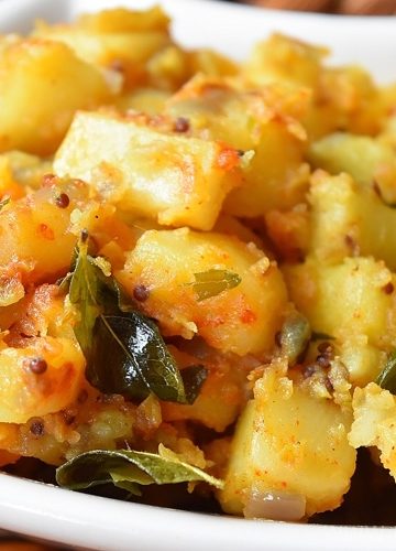 Potato Stir-fry / Potato Poriyal / Potato Vepudu / Aloo Sabzi