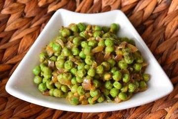 Green peas Stir-fry / Green peas poriyal