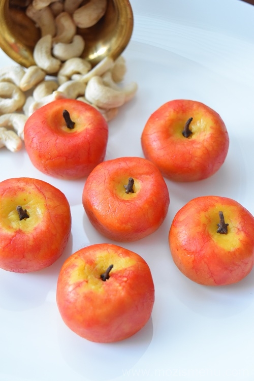 Apple Shaped Kaju Katli / Apple Shaped Cashewnut Burfi