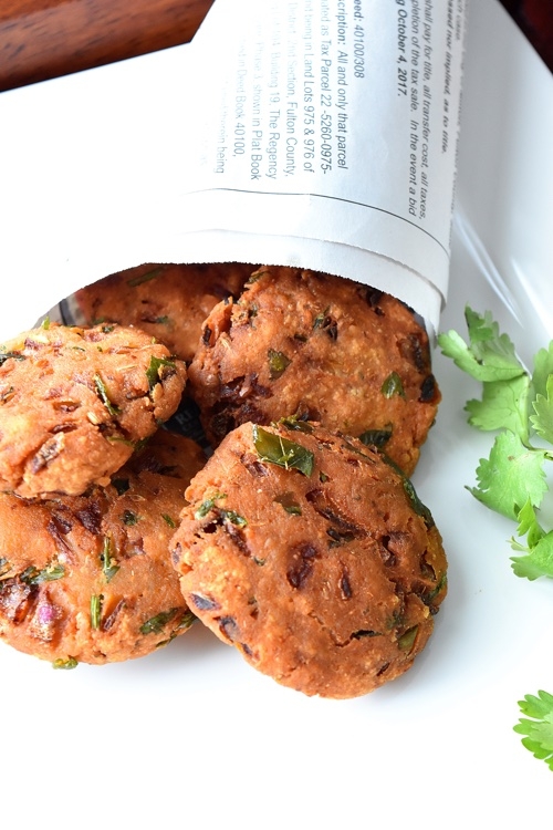 Paruppu Vadai / Parippu Vada / Chana Dal (Lentil) Fritters